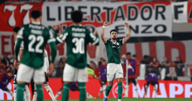 Palmeiras supera pressão e derrota River no Monumental de Núñez Palmeiras supera pressão e derrota River no Monumental de Núñez