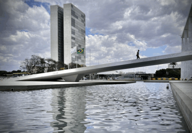 O presidente da República, Luiz Inácio Lula da Silva, sancionou a Lei 15.257, que revoga normas ultrapassadas na área de Previdência Social. O texto foi publicado no Diário Oficial da União desta quinta-feira (13).