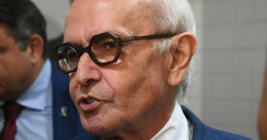 Cícero anuncia reajuste para todos servidores da PMJP e pagamento na folha de fevereiro