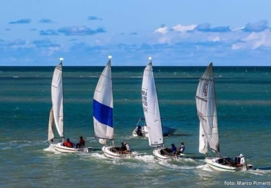 Vela estreia no Paraíba World Beach Games com competição, aulas gratuitas e passeio náutico noturno