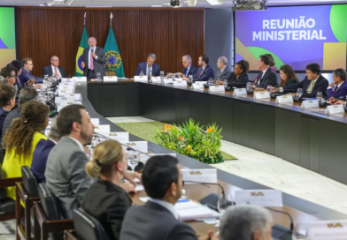 Lula se despede de ministros e confirma Alckmin como vice em chapa