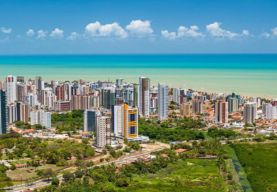 A “Porta do Sol” das Américas tem uma floresta inteira cercada por bairros e praias lindas de tirar o fôlego