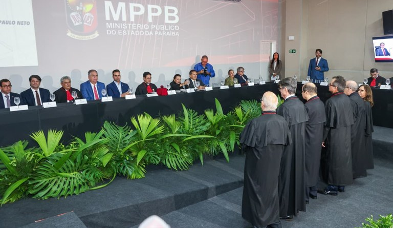Lucas Ribeiro prestigia posse de procuradores de Justiça e destaca parcerias com MPPB