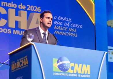 Em Brasília, Lucas Ribeiro representa governadores na abertura da Marcha dos Prefeitos e ressalta integração com municípios