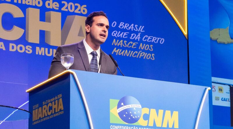 Em Brasília, Lucas Ribeiro representa governadores na abertura da Marcha dos Prefeitos e ressalta integração com municípios