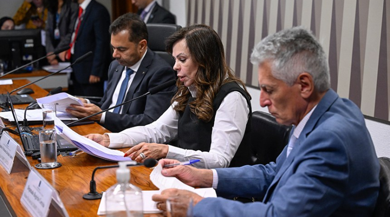 Comissão aprova reajuste do piso salarial dos professores da educação básica