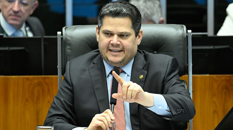 Davi: abertura da CPMI do Master é decisão do presidente do Congresso