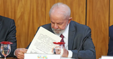 Lula veta lei que reconhece estágio como experiência profissional