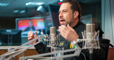 Boulos defende mudança rápida na escala 6×1: “Não aceitaremos uma transição longa”