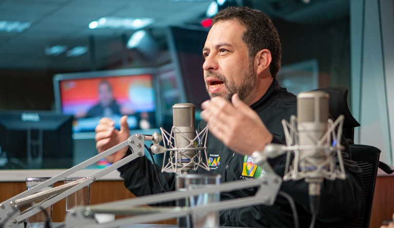 Boulos defende mudança rápida na escala 6×1: “Não aceitaremos uma transição longa”