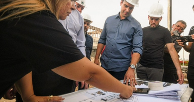 Lucas Ribeiro visita obras do Hospital de Trauma de Campina Grande e destaca importância das melhorias para a população