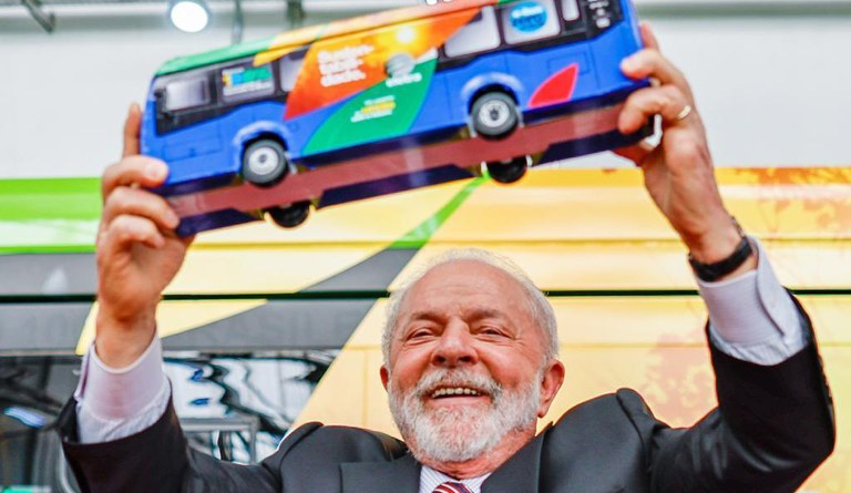Ônibus tarifa zero: Lula propõe ônibus de graça nos fins de semana e envia texto ao Congresso